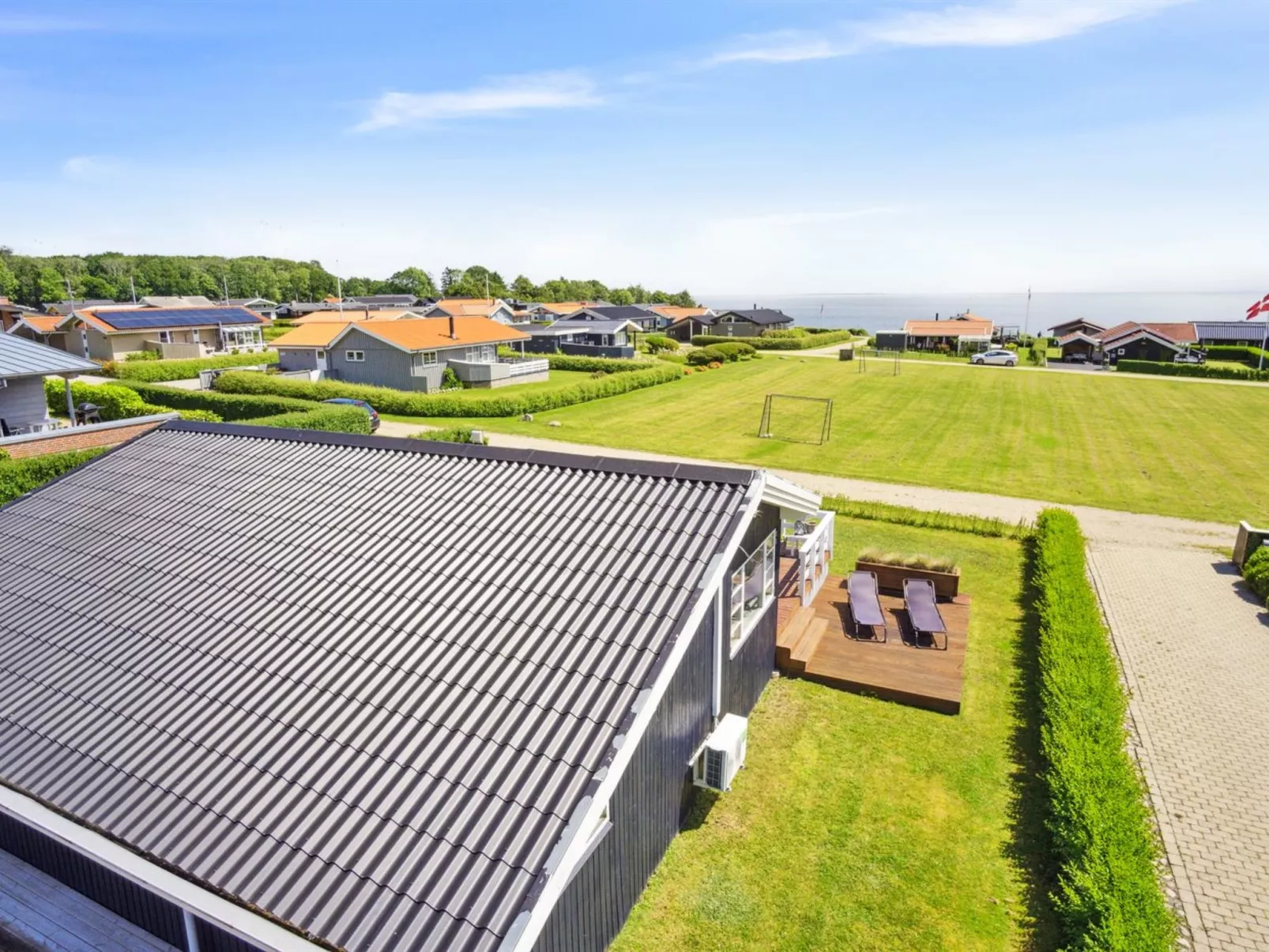 "Jolanta" - 275m from the sea