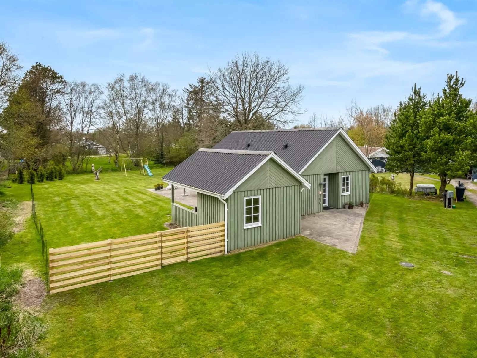 "Hinrich" - 750m from the sea