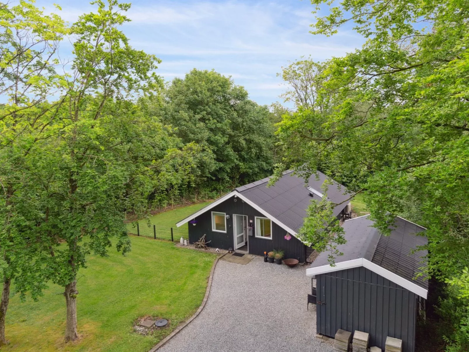 "Hereth" - 30km from the sea