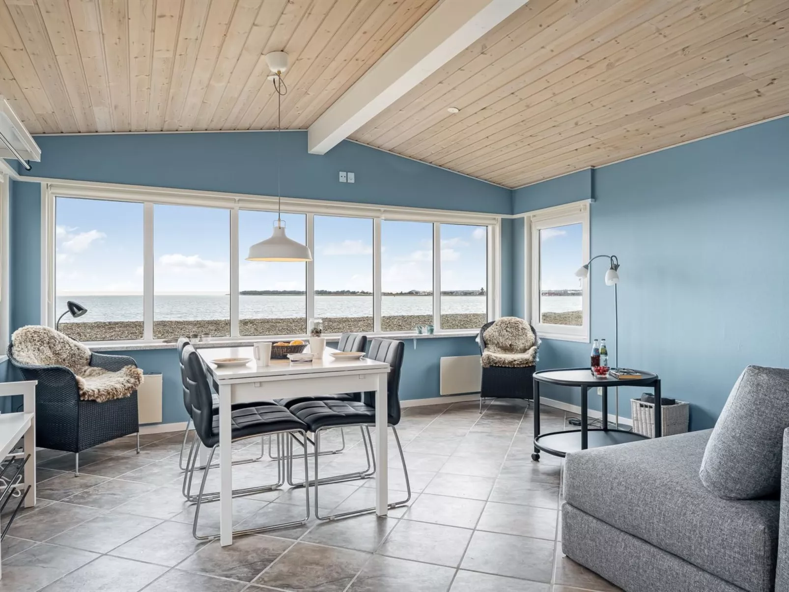 "Nyalle" - 50m to the fjord