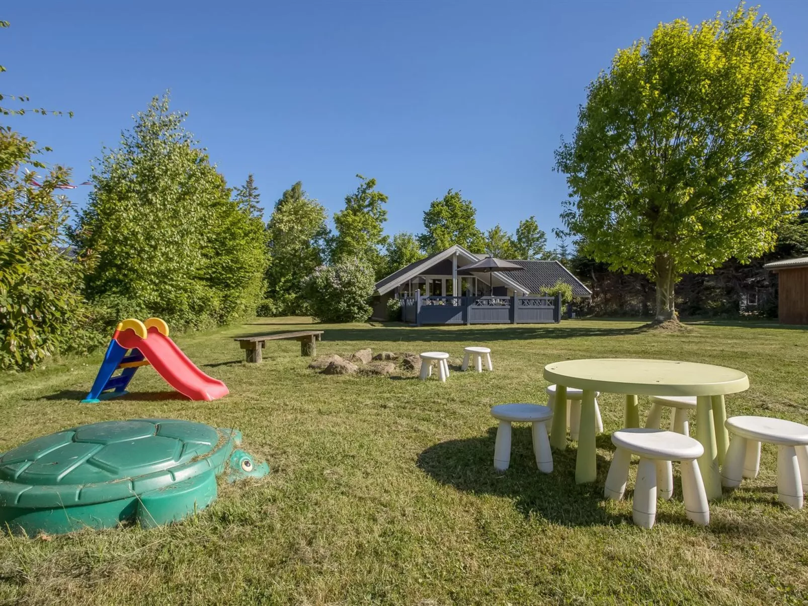 "Ovine" - 900m from the sea