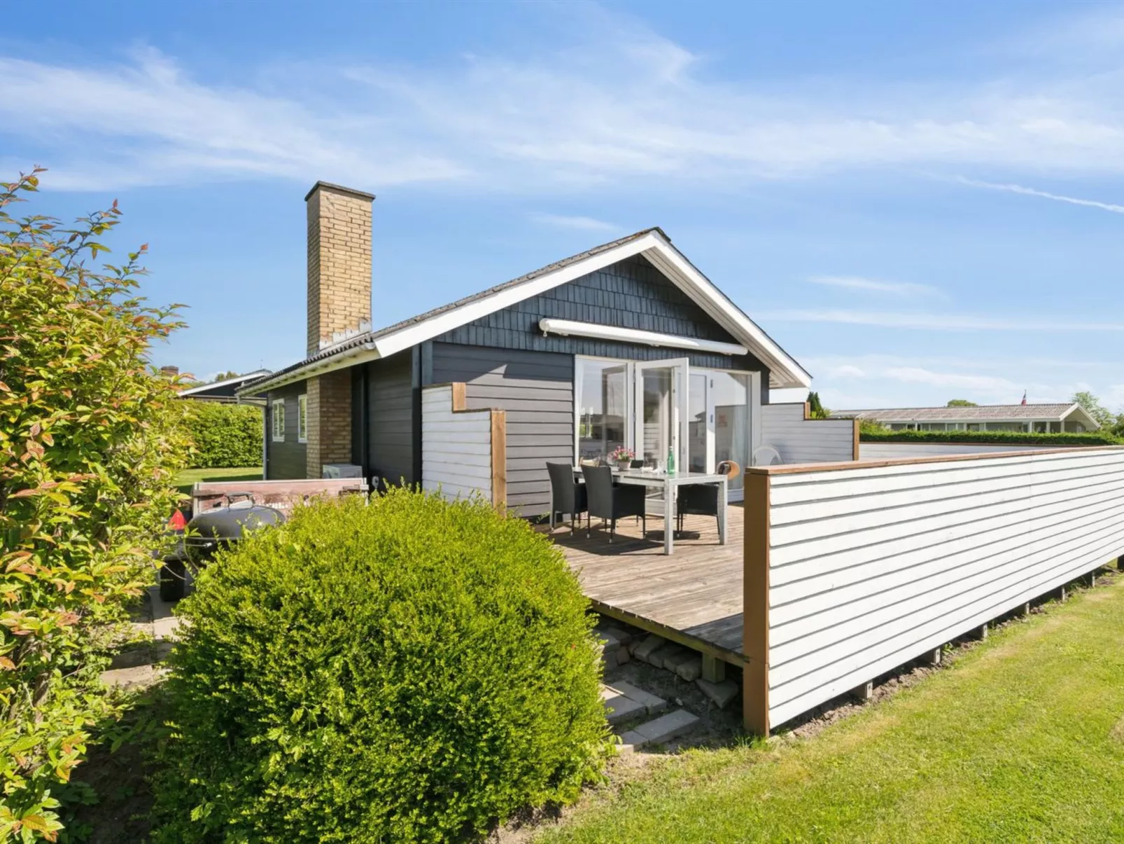 "Hira" - 200m from the sea