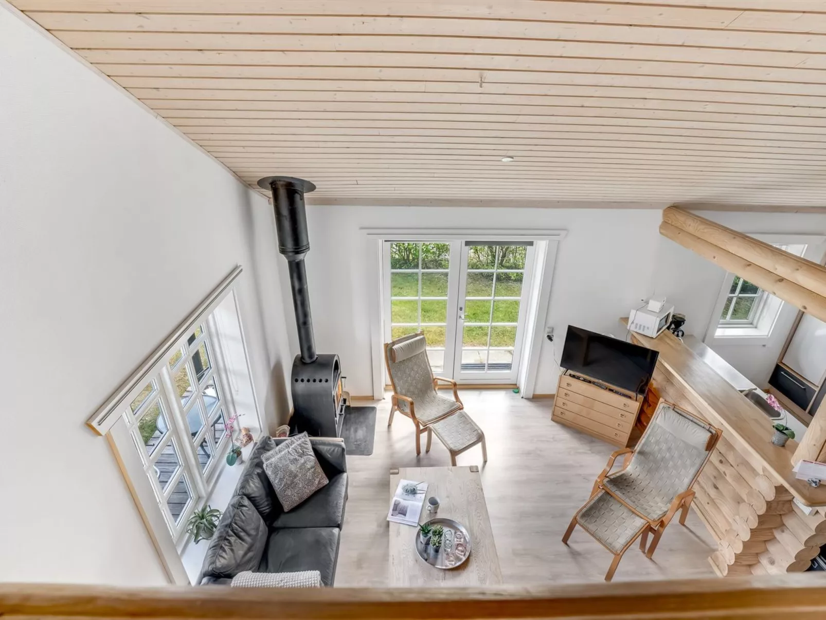 "Edzard" - 900m from the sea