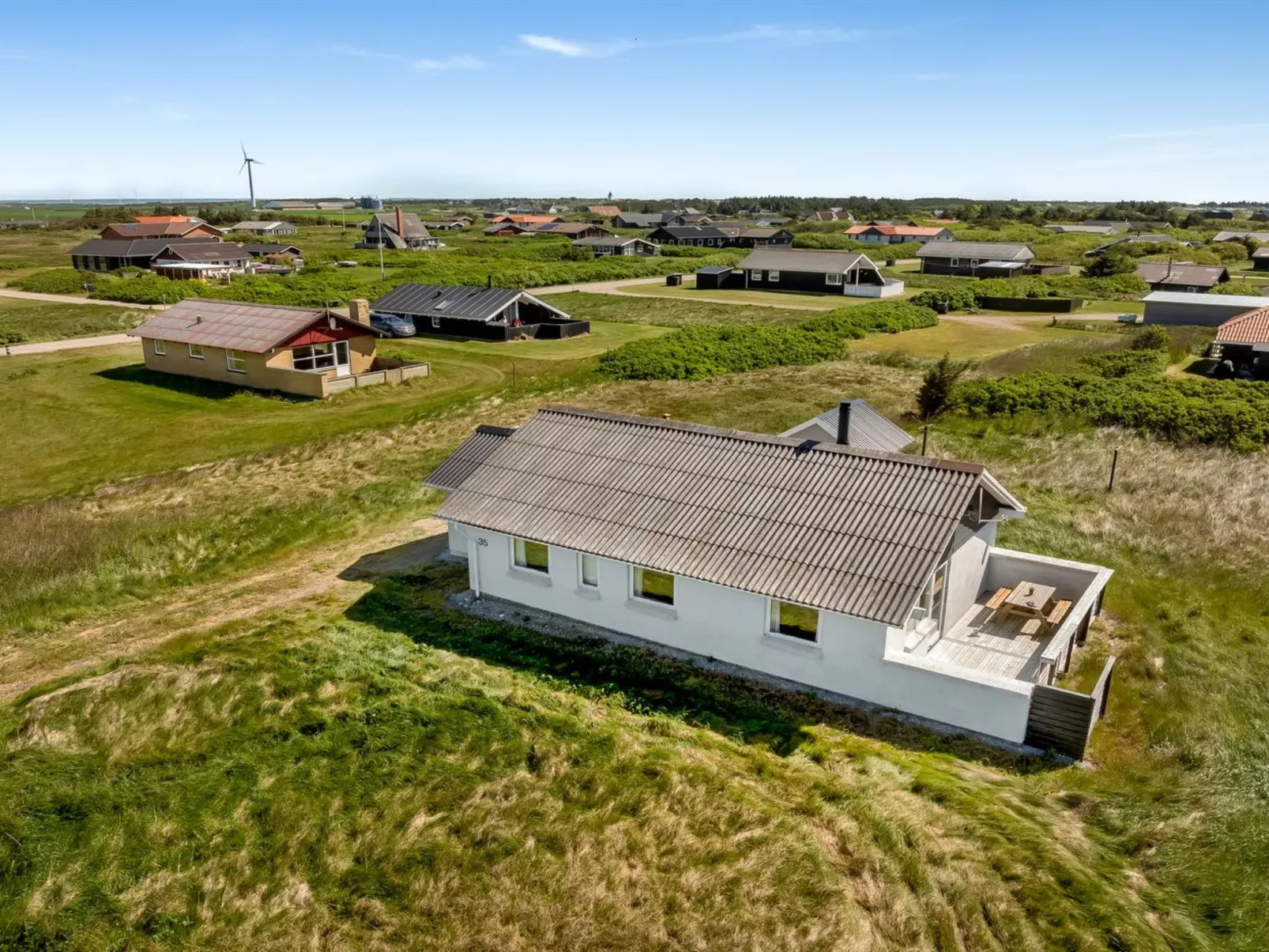 "Ava" - 350m from the sea