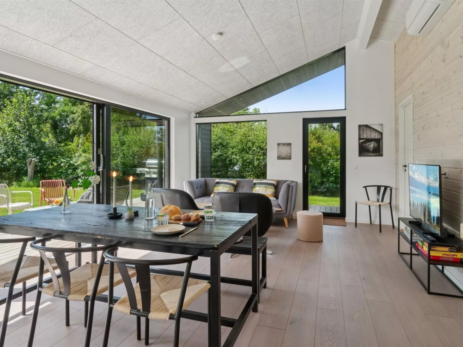 "Herulf" - 450m from the sea