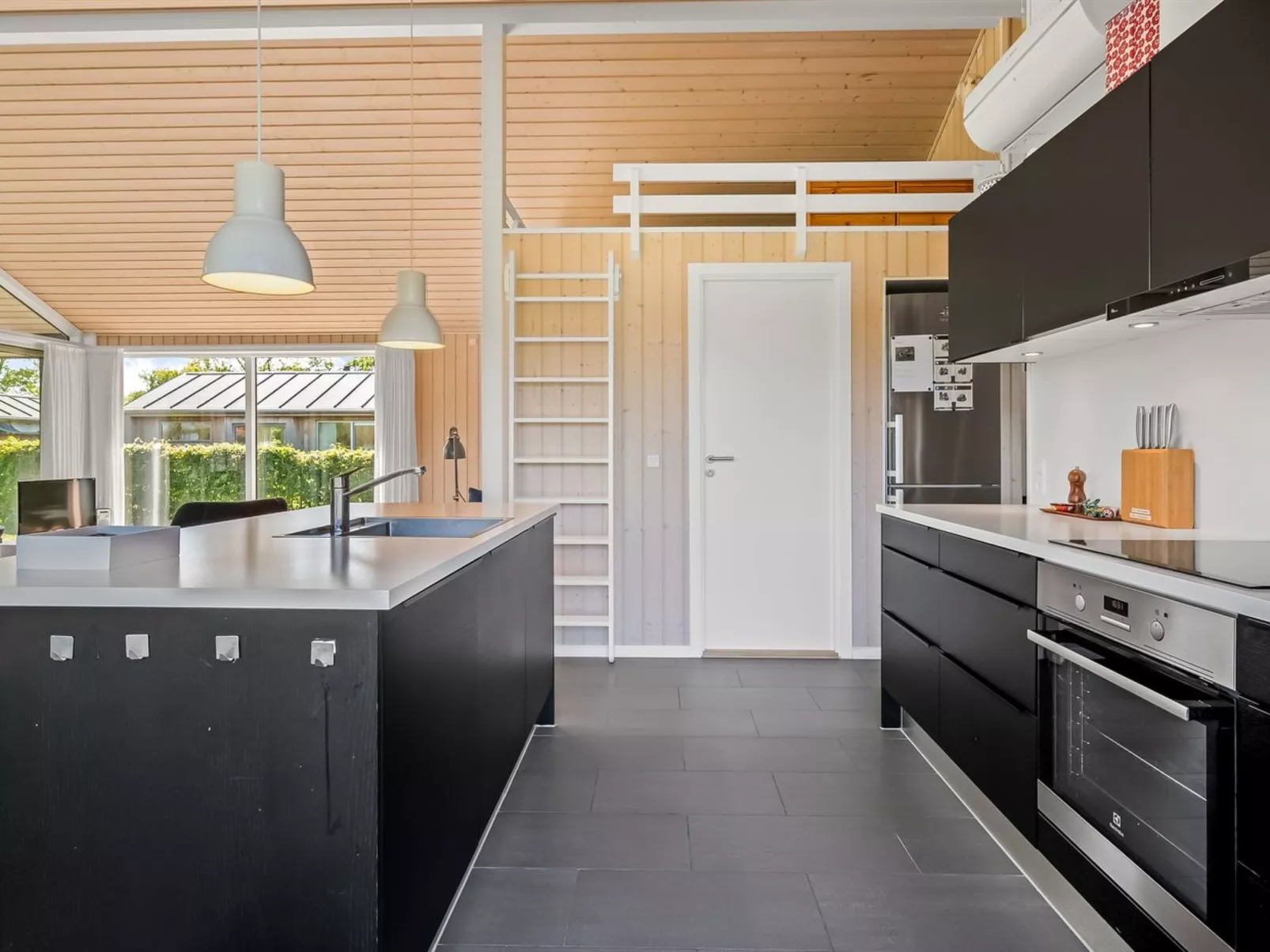 "Kody" - 400m from the sea