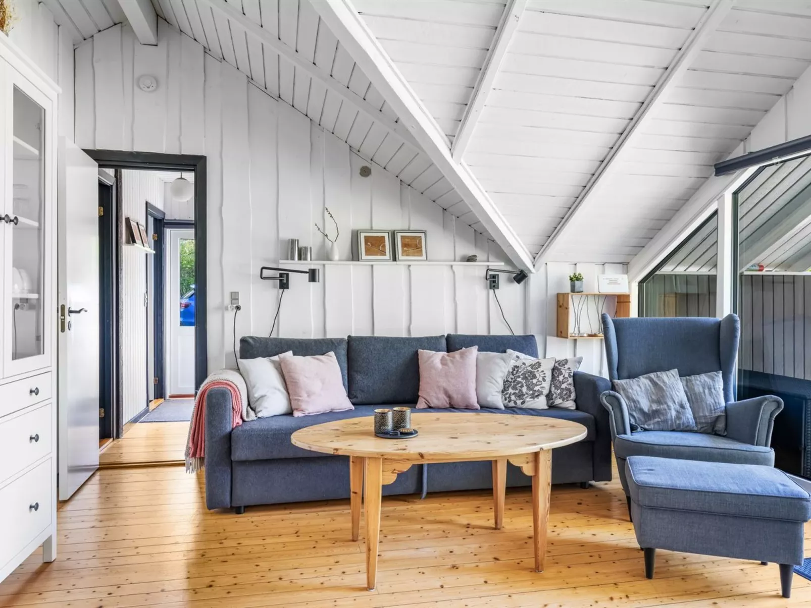 "Lovis" - 570m from the sea