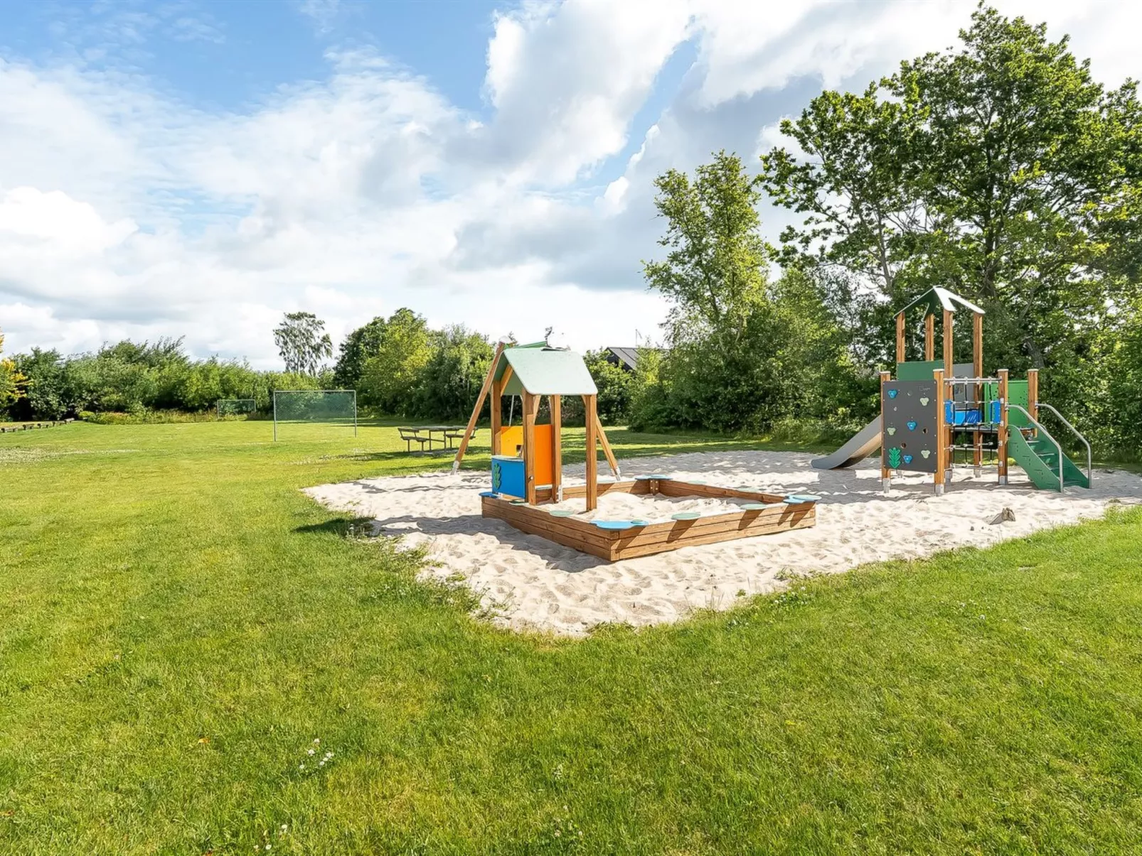 "Annalia" - 400m from the sea