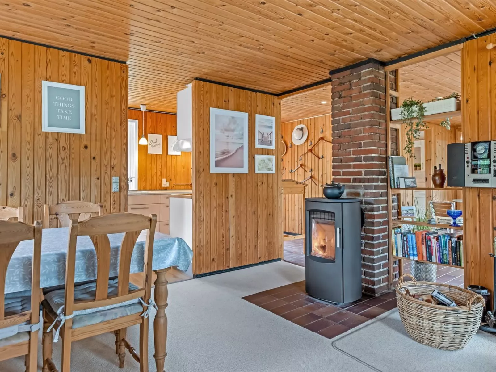 "Menard" - 1.2km from the sea