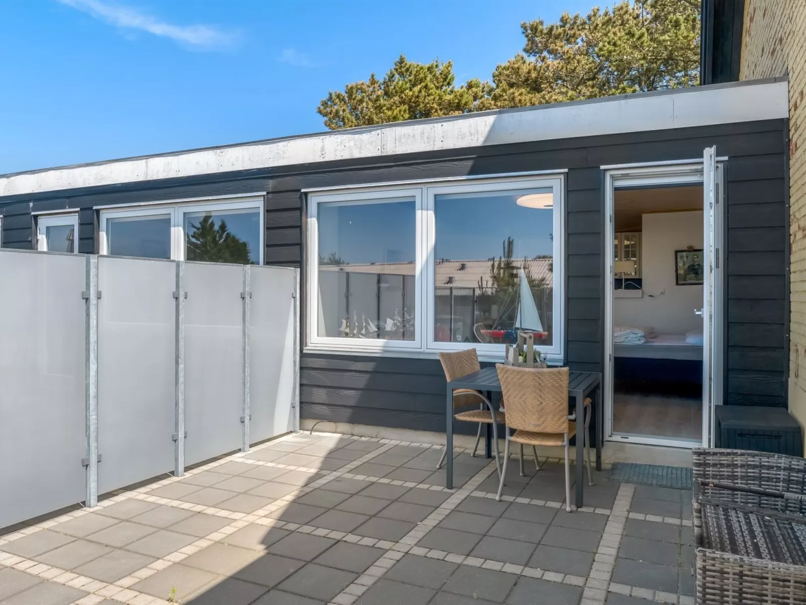 "Didrik" - 2km from the sea