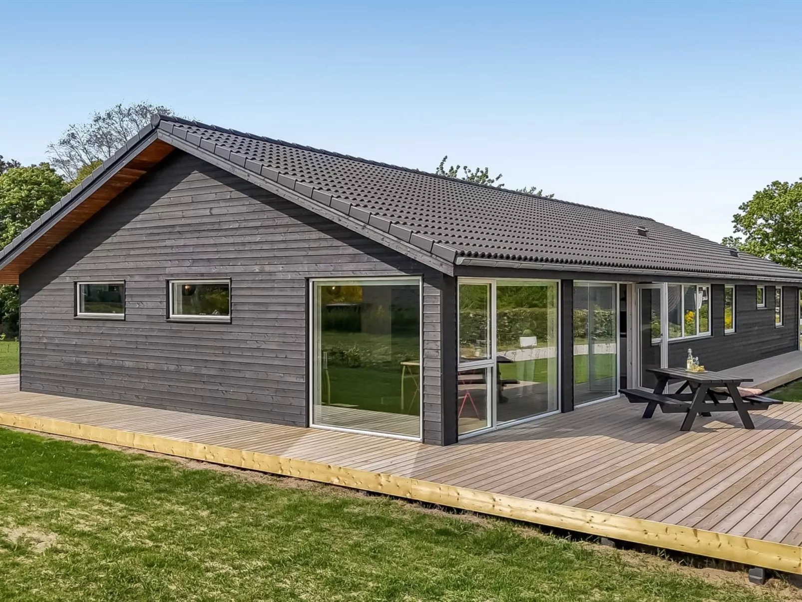 "Siljan" - 400m from the sea