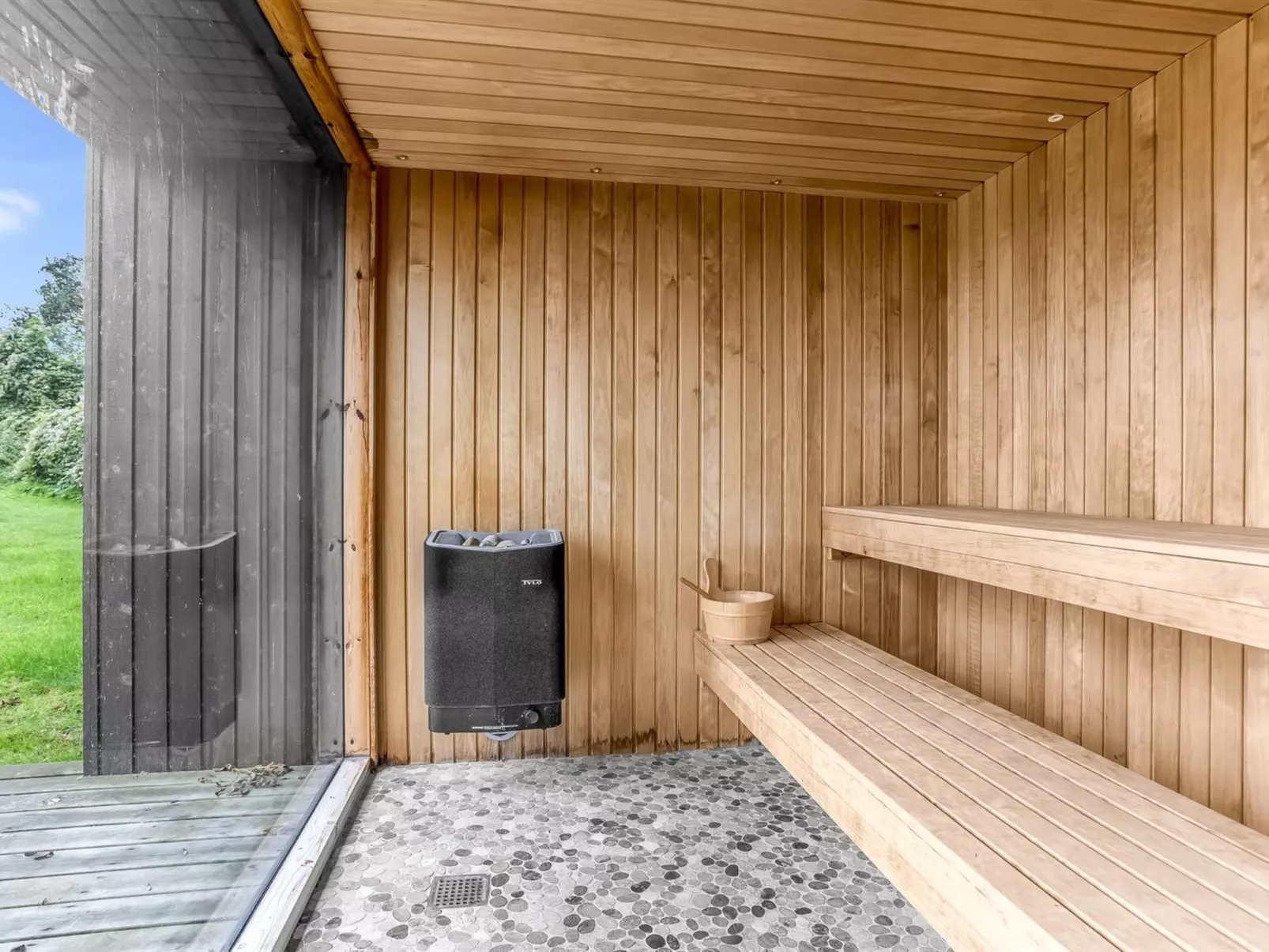 "Litle" - 30m from the sea