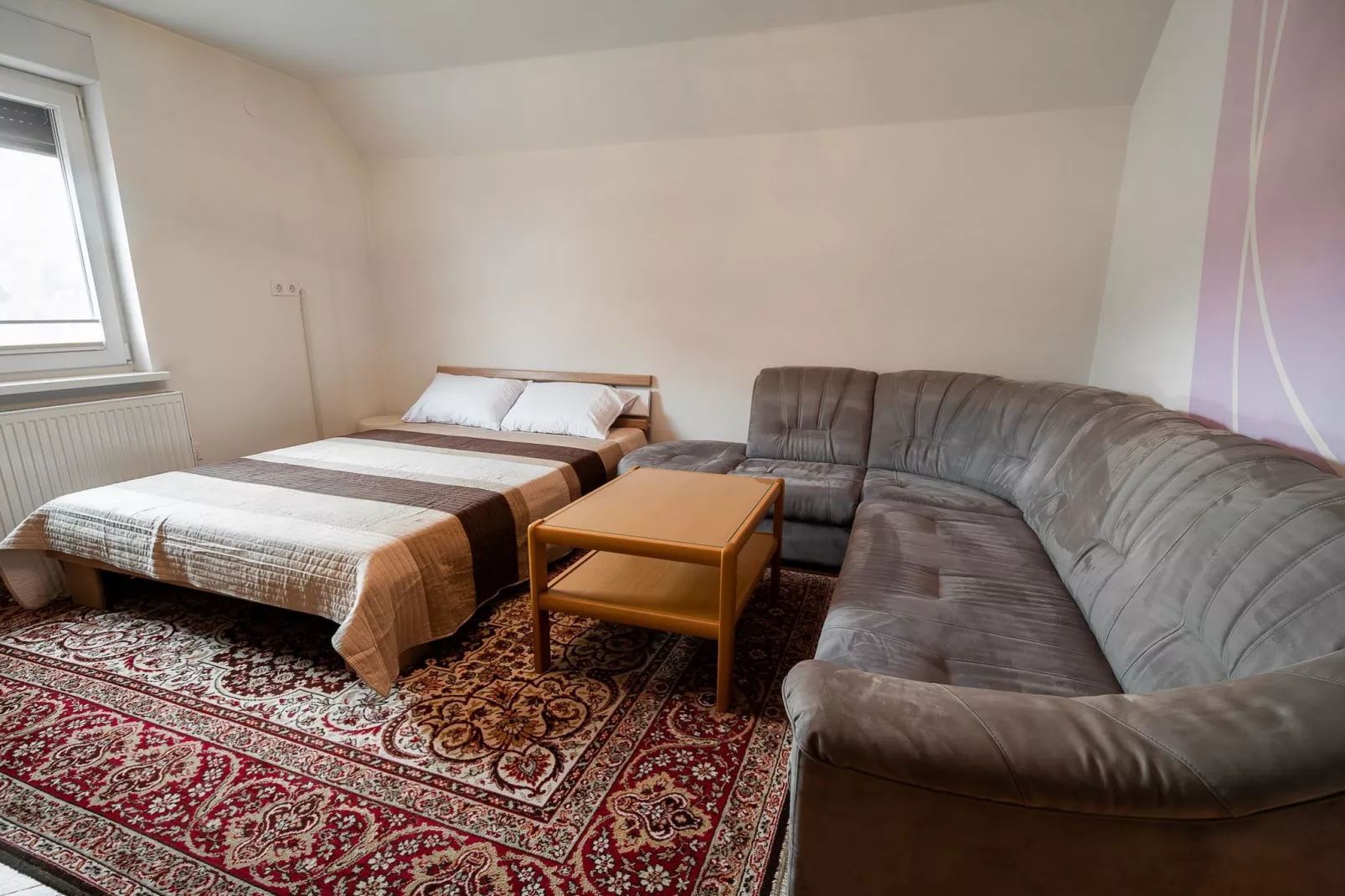 Quiet and Sunny Apartment with Balcony - Two Bedroom Apartment with Balcony