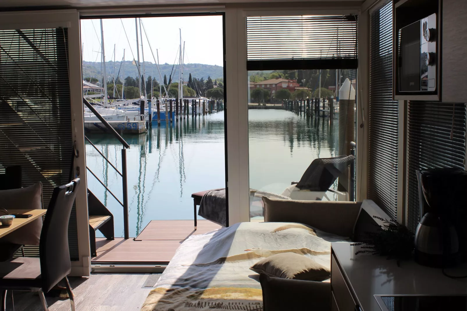 The Seaborn Residence - Two Bedroom Floating House