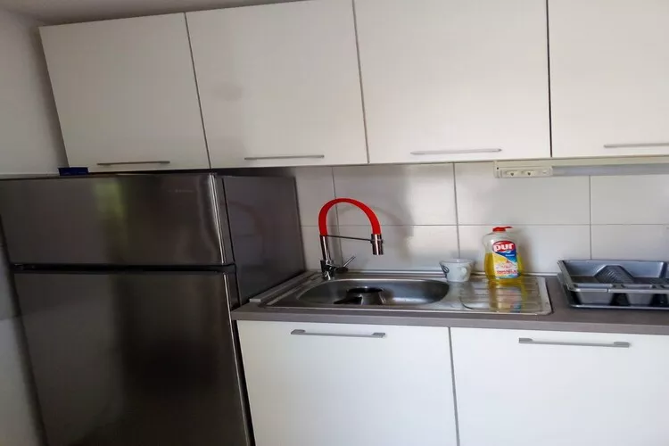 Apartments Sea Eyes - Studio Apartment with Terrace and Sea View (Prizemlje)