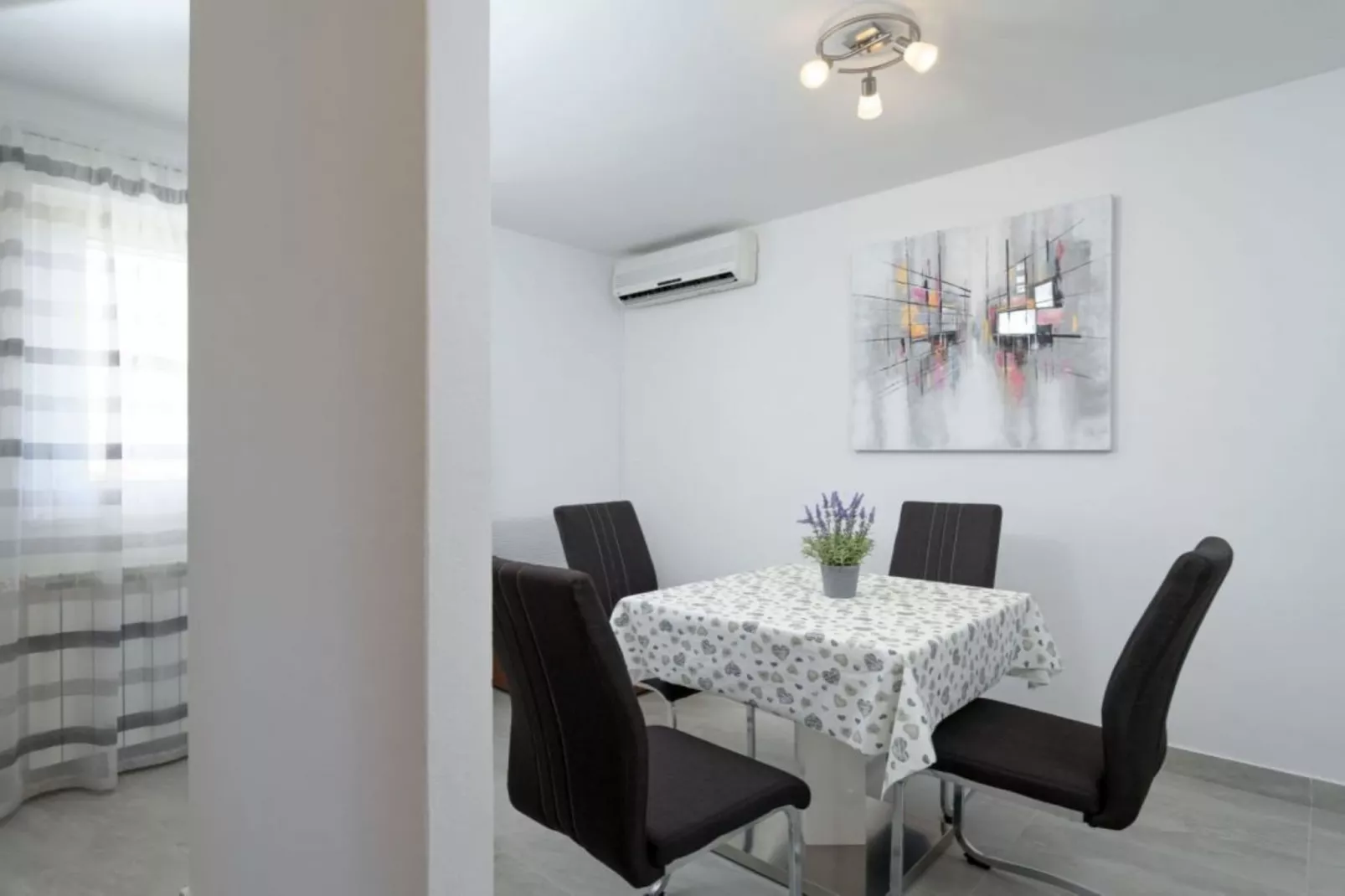 One Bedroom Apartment with Terrace and Sea View 4