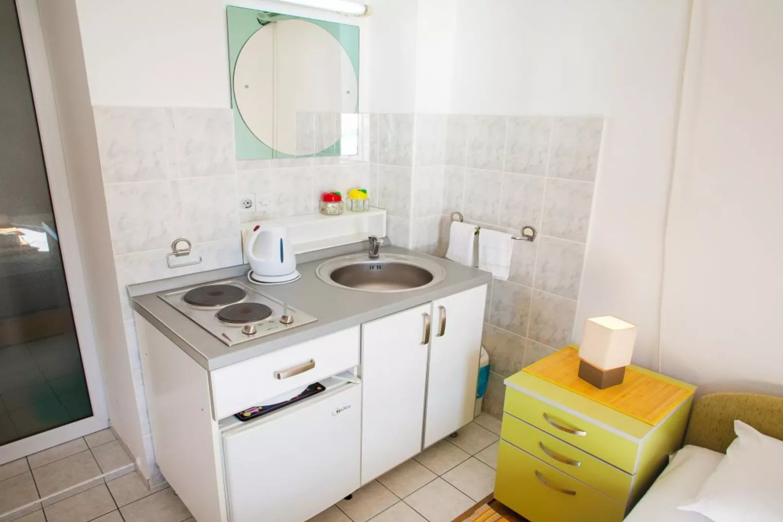 Comfortable Stay with Sea View in Petrovac - Standard Studio with Shared Balcony 1