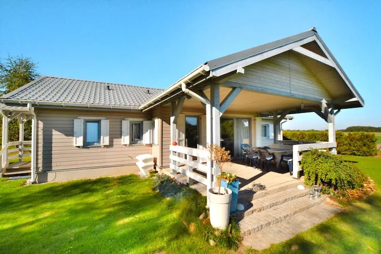 Dom wakacyjny w Oświnie