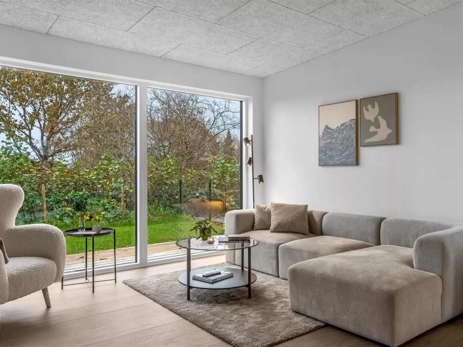 "Barnet" - 180m to the fjord