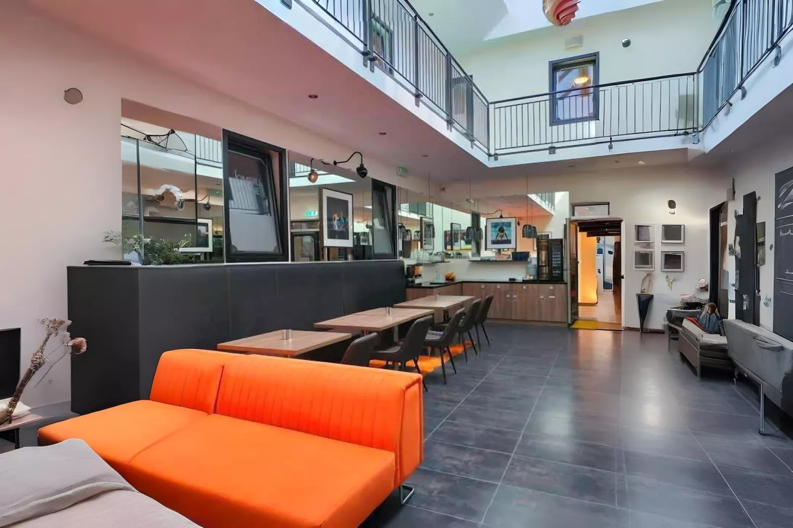 Jomfru Ane Premium Twin-Hal-ontvangst