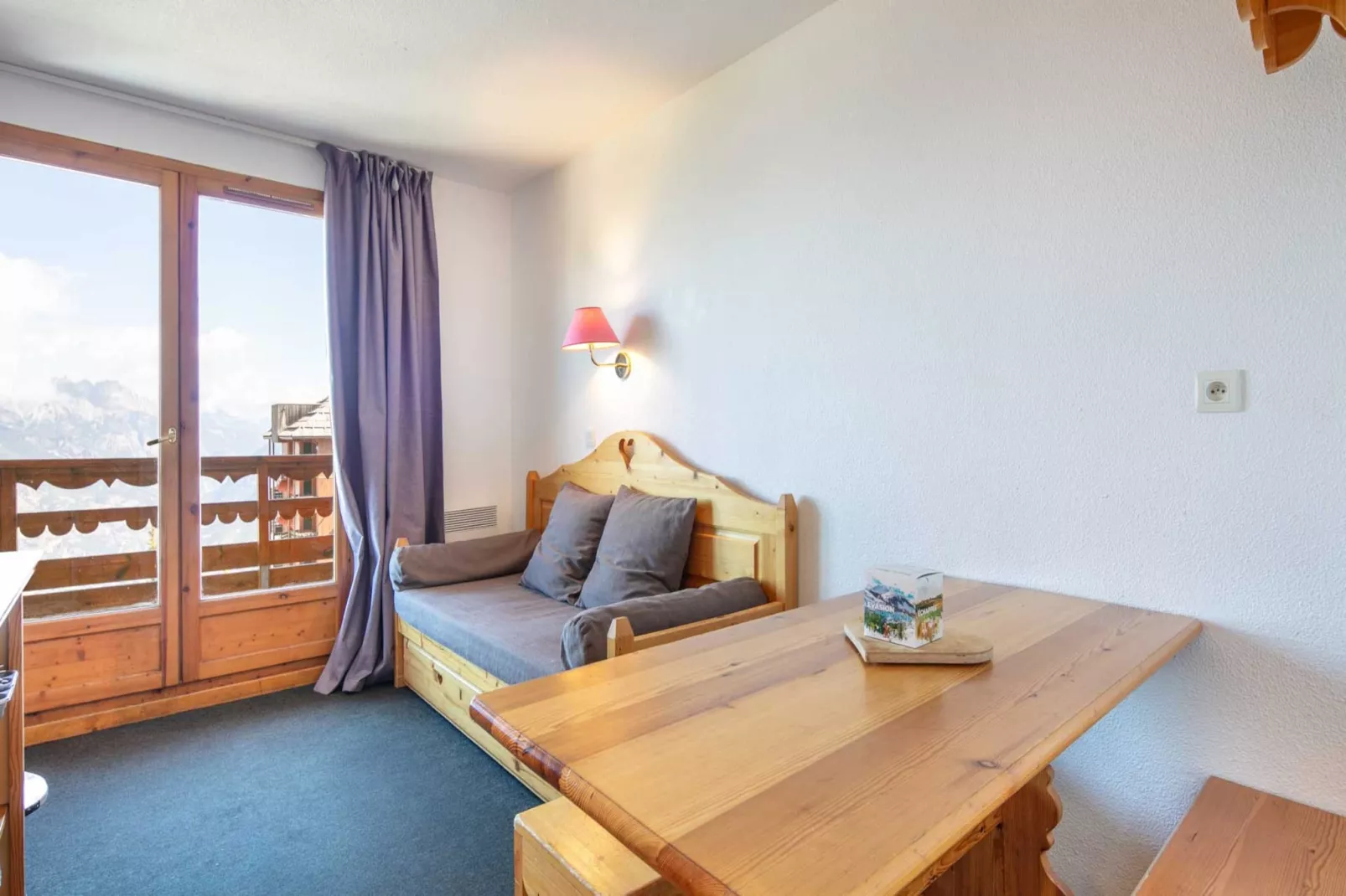 Vega N°703 - 2P7 Duplex