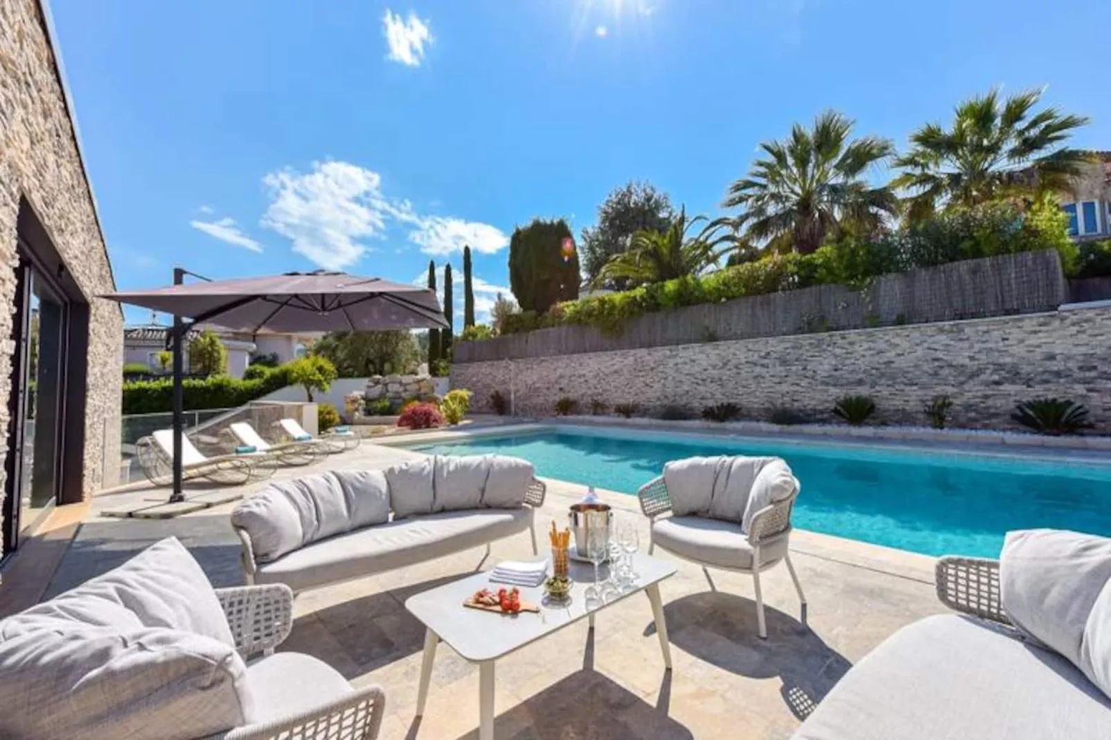 Résidence Villa D&rsquo;architecte Avec Piscine Chauff&eacute;e Pour 10 !