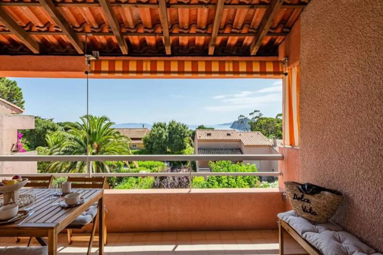 Appartement Rayol-&eacute;vasion Vue Mer -