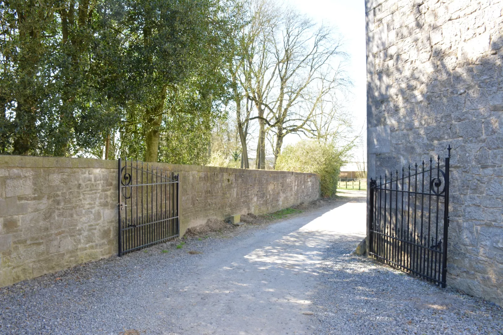 La Cour de Himbe-Uitzicht zomer