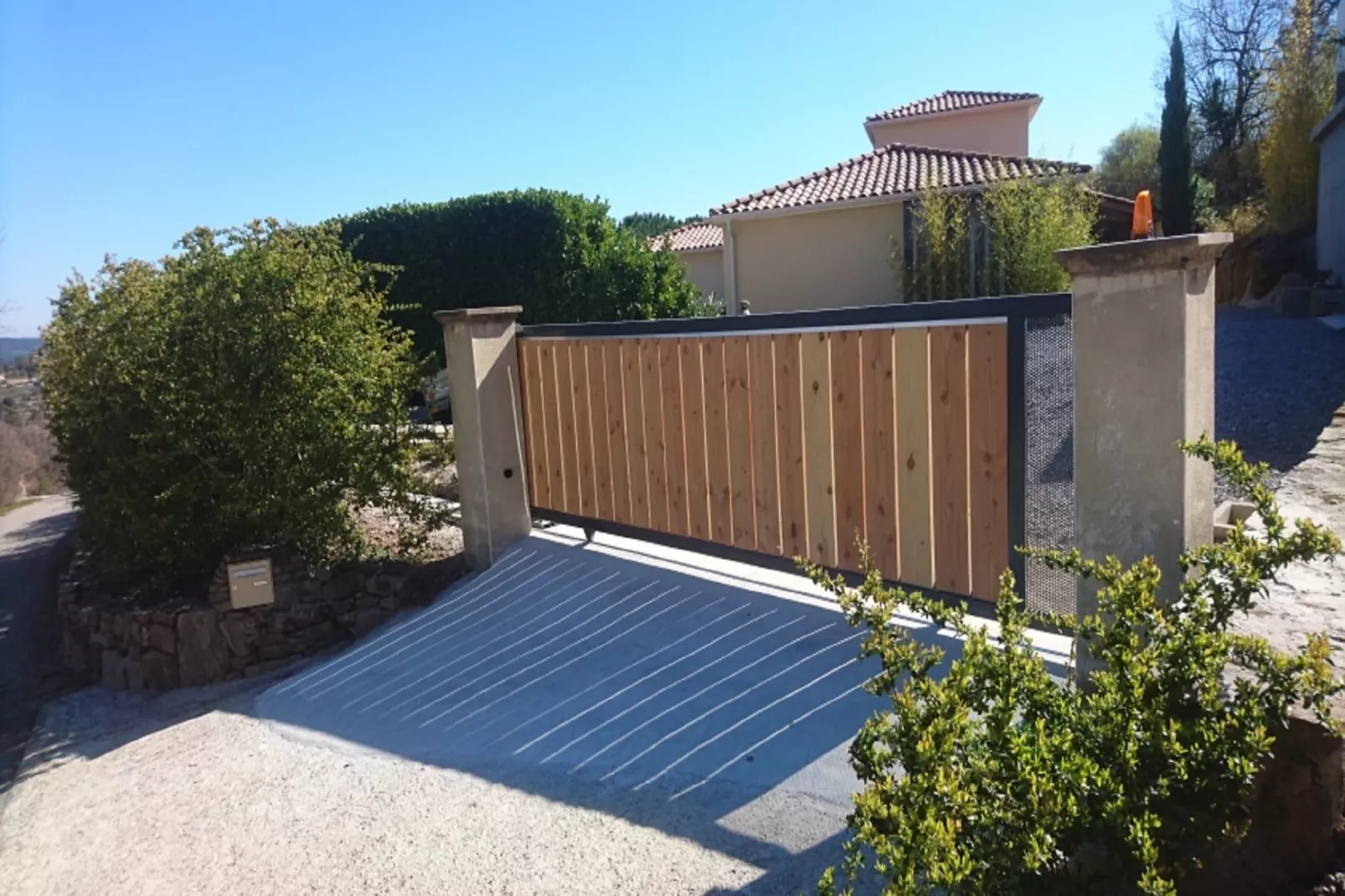 Villa - LES VANS-Tuinen zomer