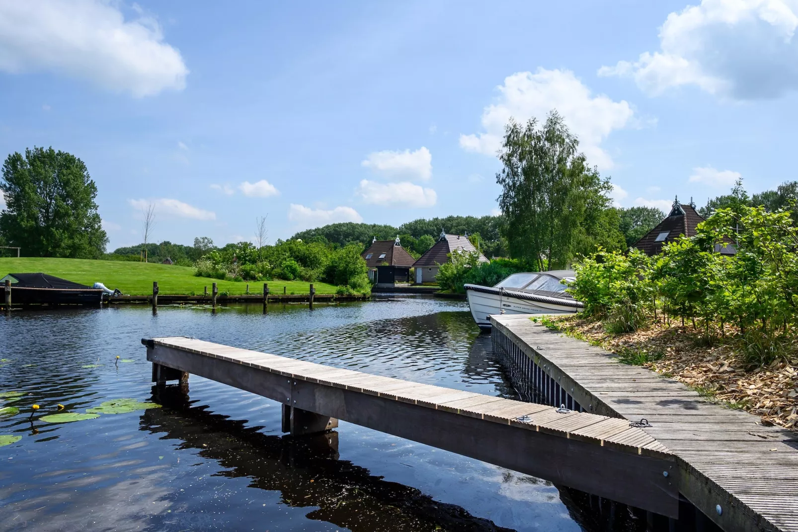 Grand Fisker Wellness de luxe met sauna buitenspa & sloep seizoensgebonden-Gebieden zomer 1km