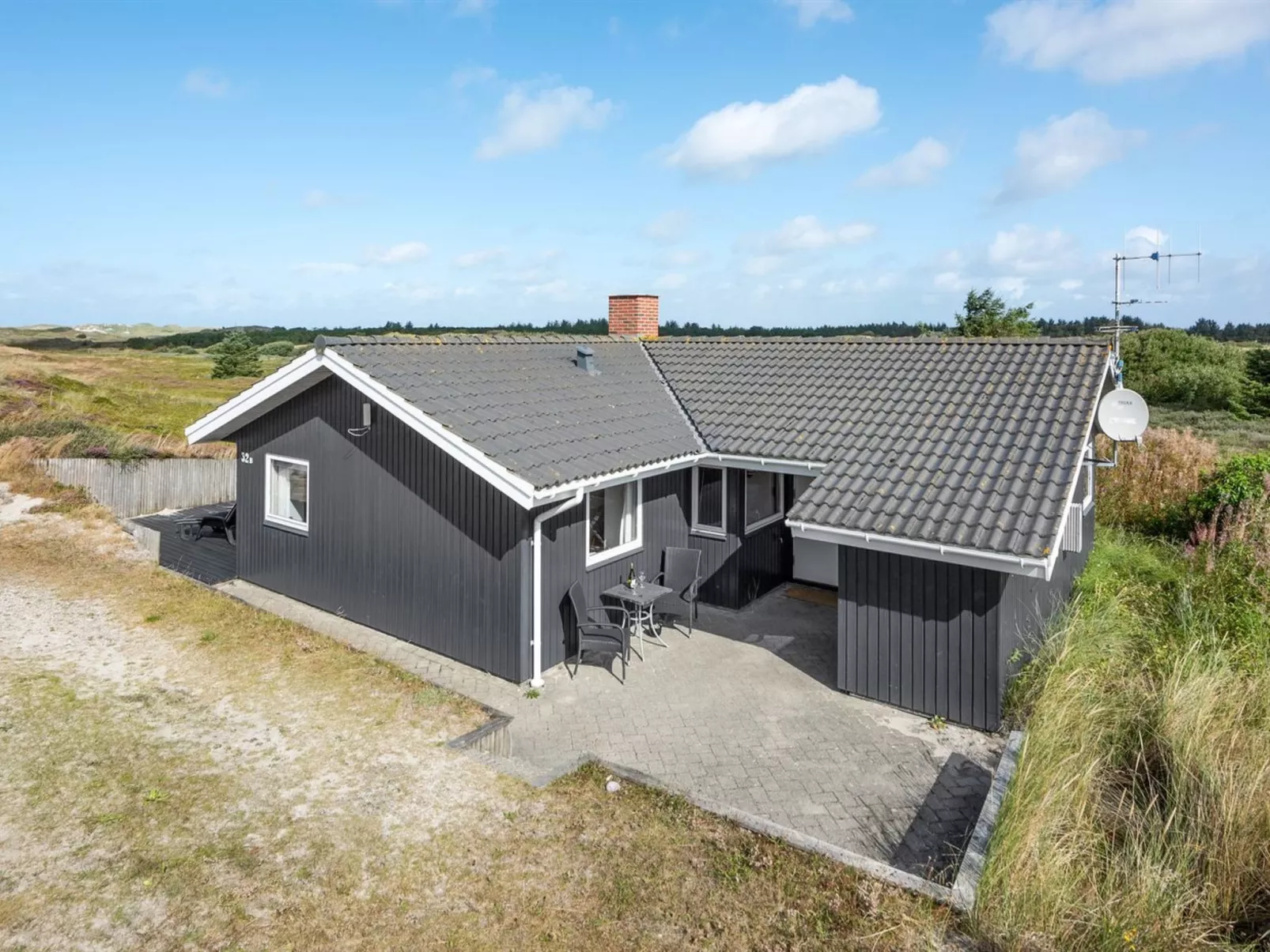 "Electra" - 500m to the fjord