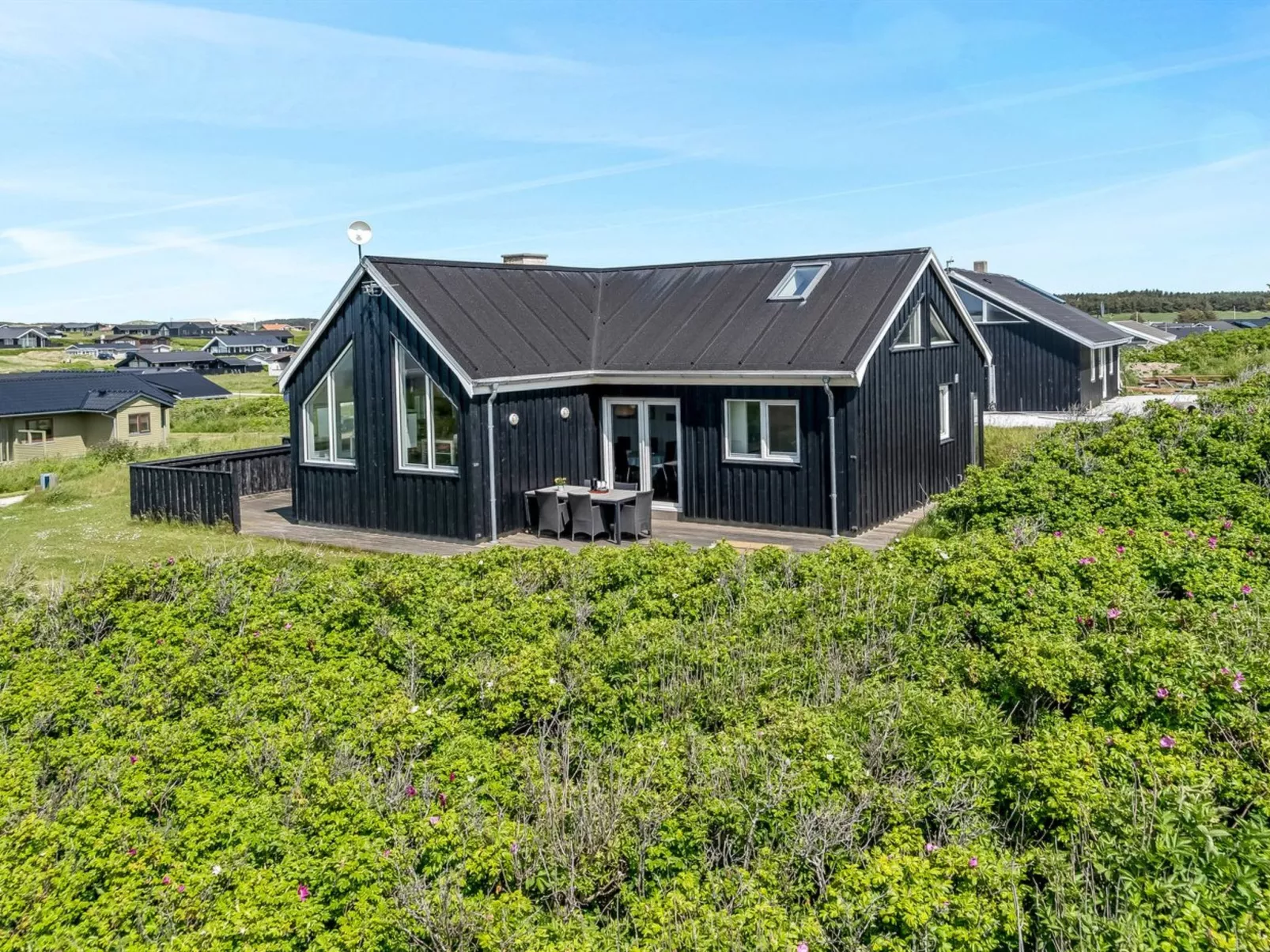 "Gynther" - 150m from the sea