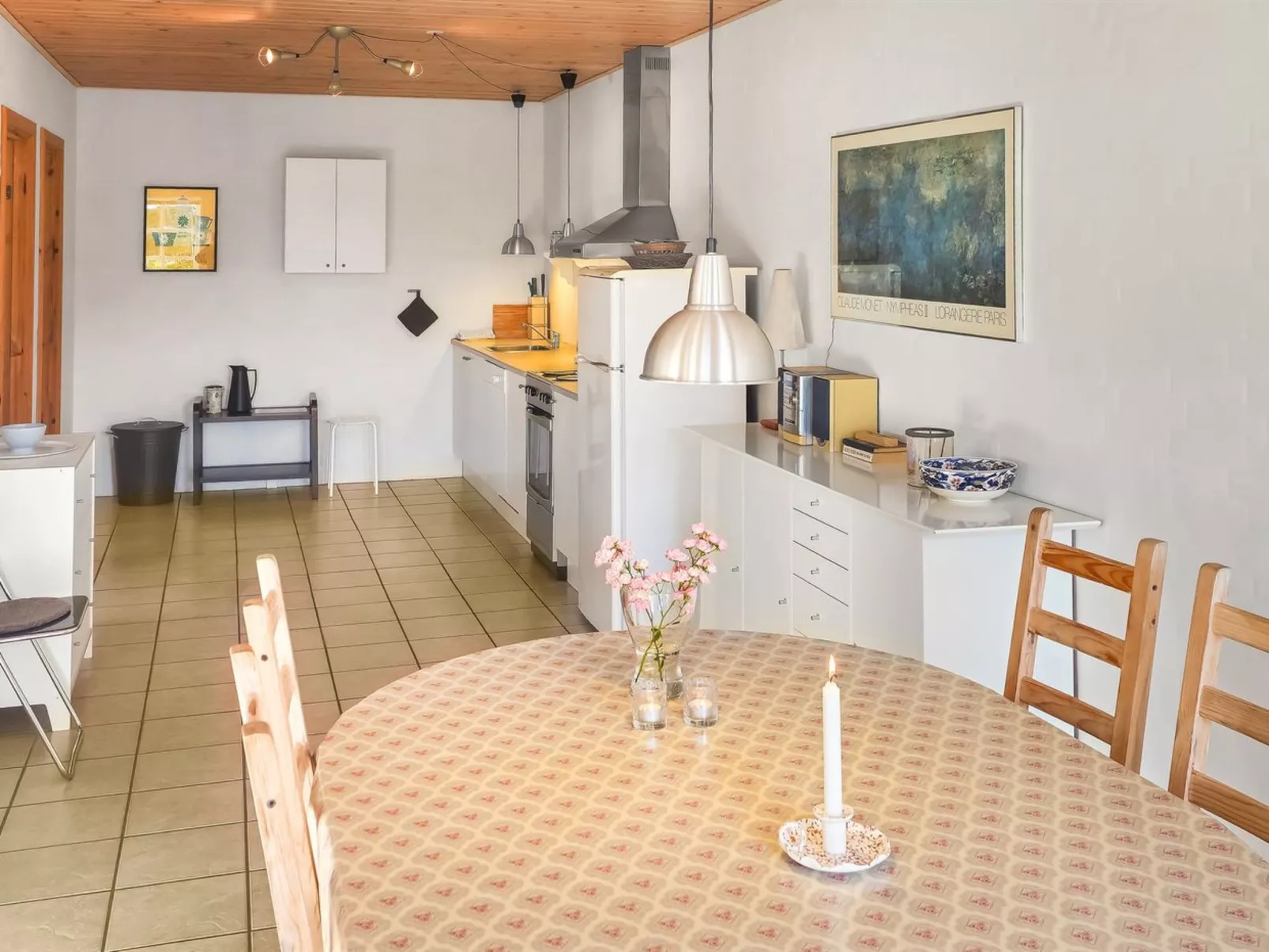 "Elef" - 2.0km from the sea