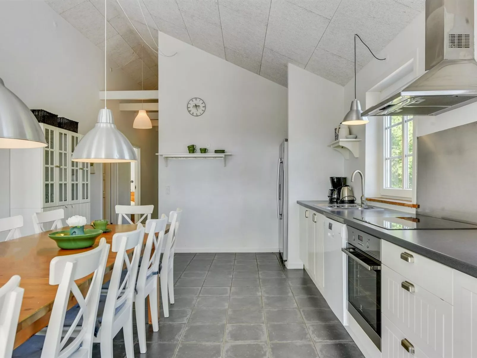 "Svanborg" - 3.7km from the sea