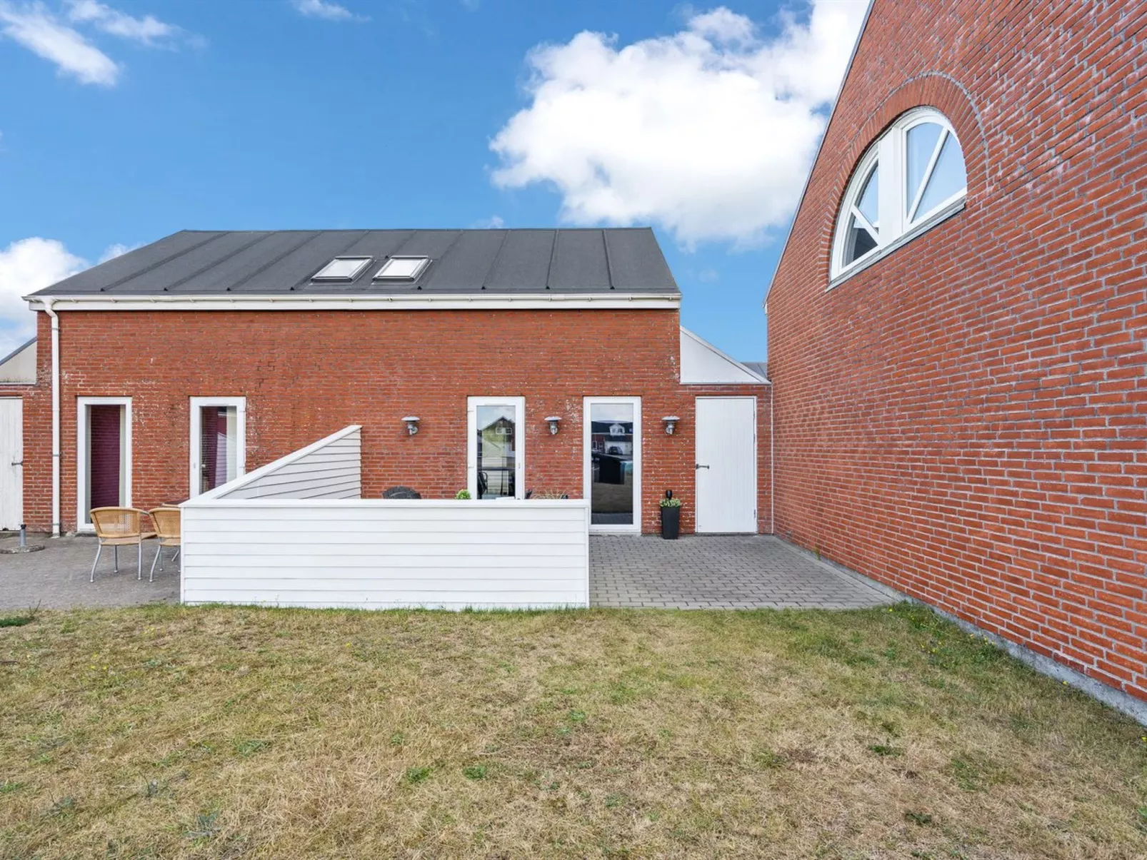 "Iffuer" - 2.3km from the sea