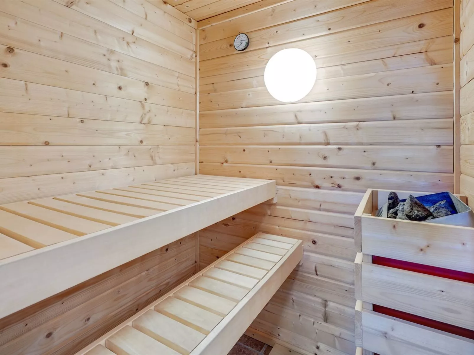 "Dorete" - 2.2km from the sea