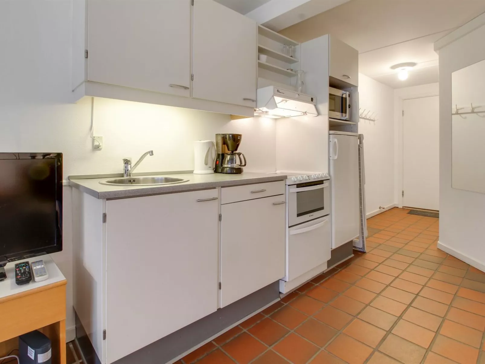 "Halina" - 100m from the sea-Binnen