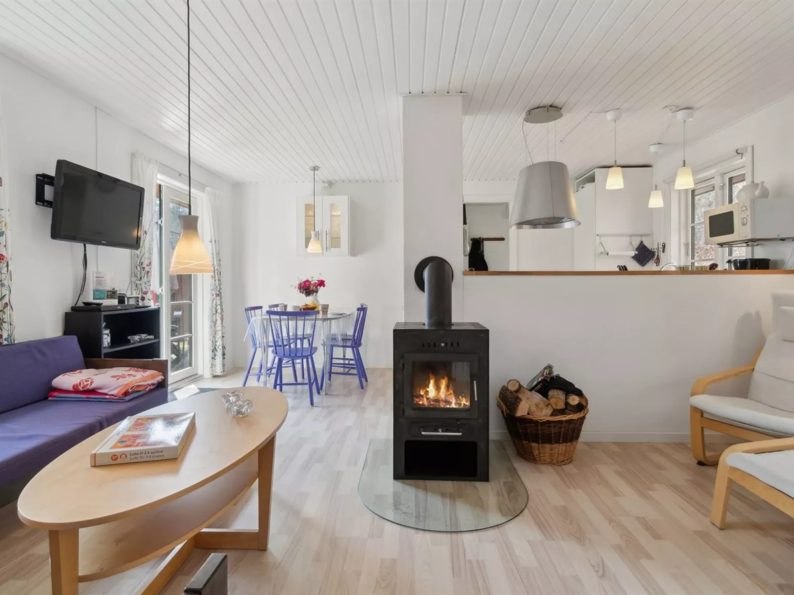 "Georg" - 300m from the sea