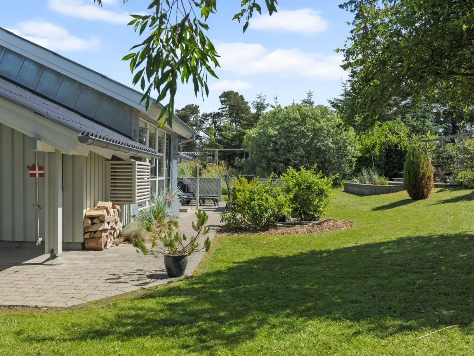 "Mathias" - 625m from the sea