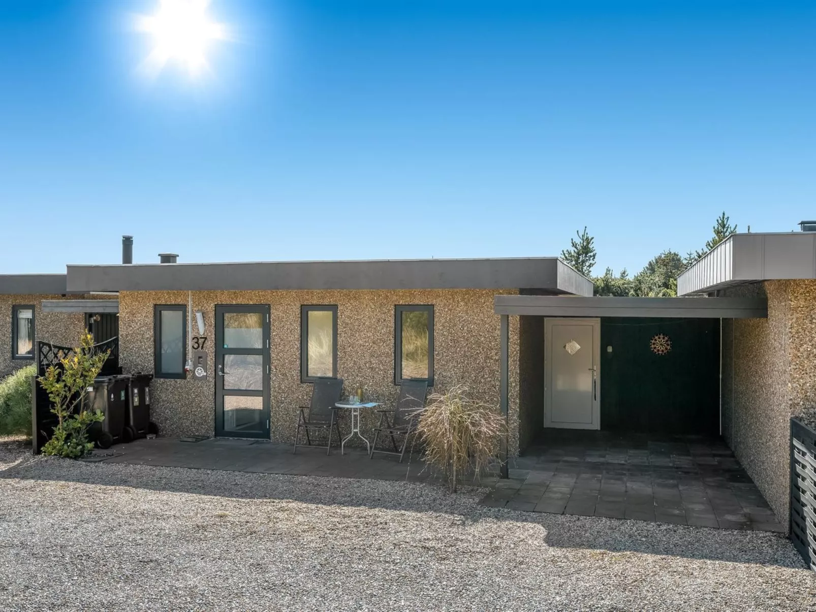 "Clemence" - 900m from the sea