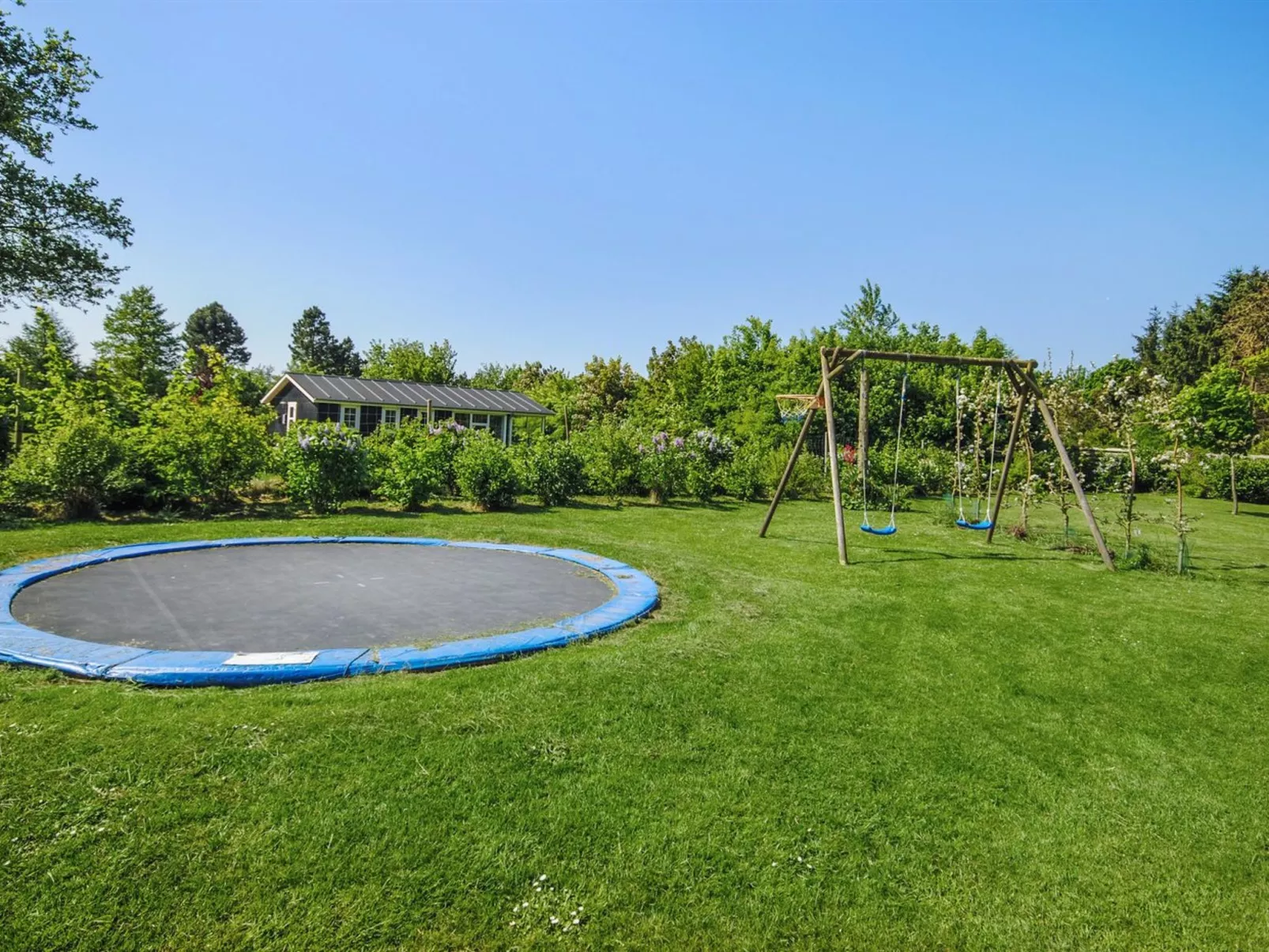 "Etly" - 600m to the fjord