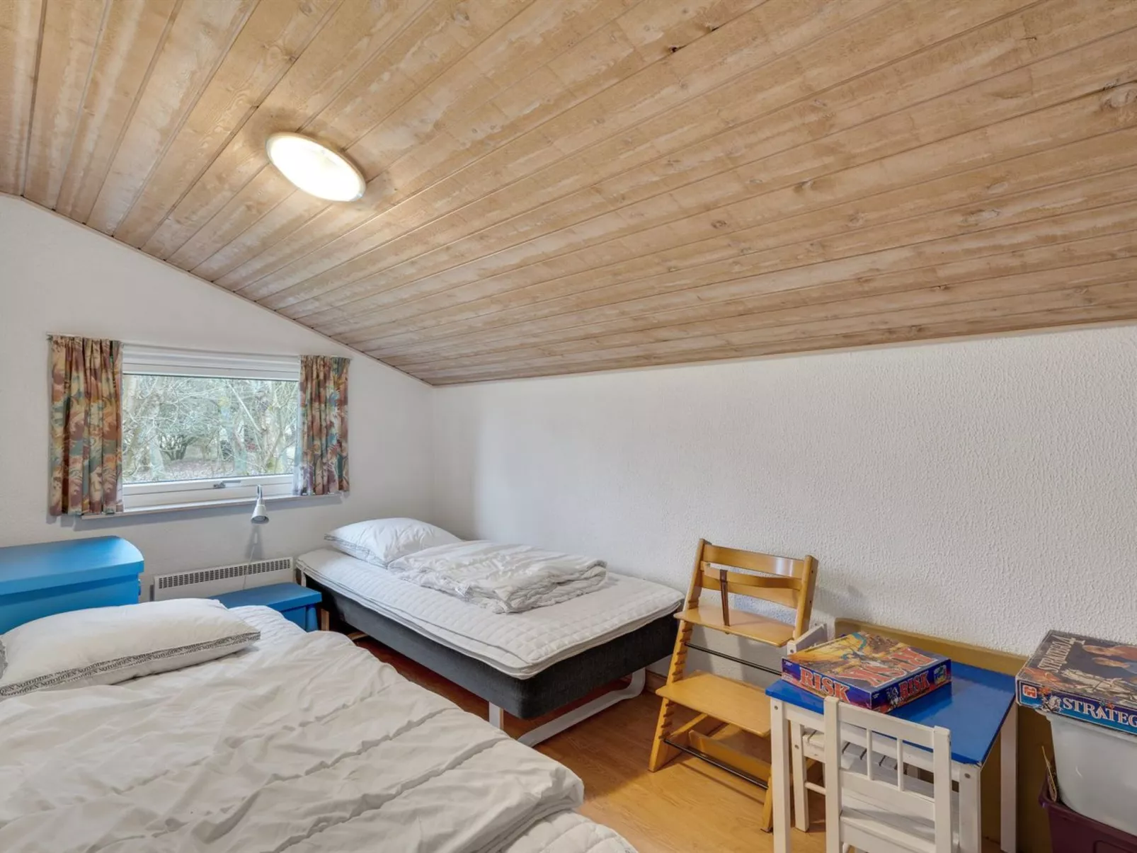 "Vicktoria" - 500m to the fjord