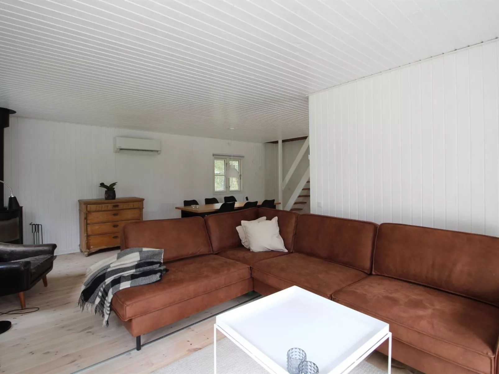 "Annlouise" - 300m from the sea