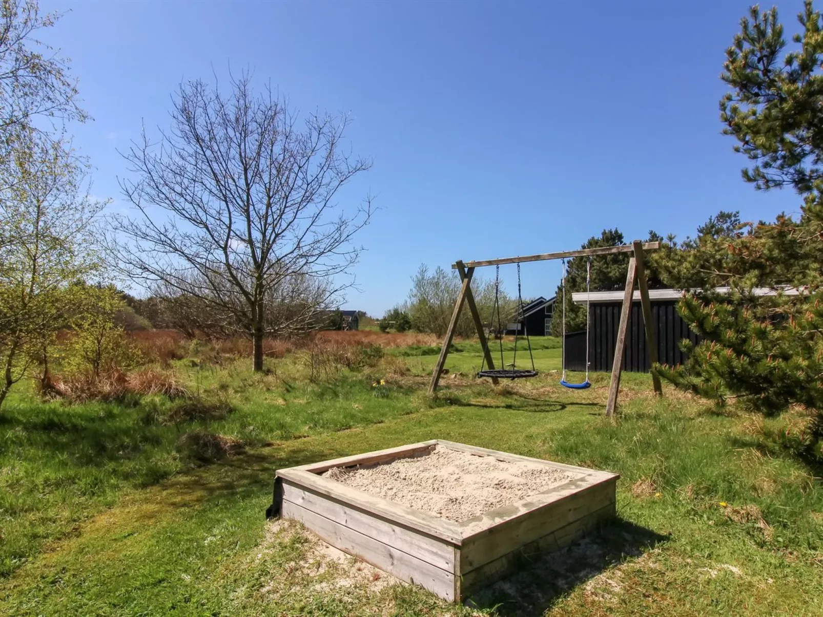 "Aimo" - 1.8km from the sea