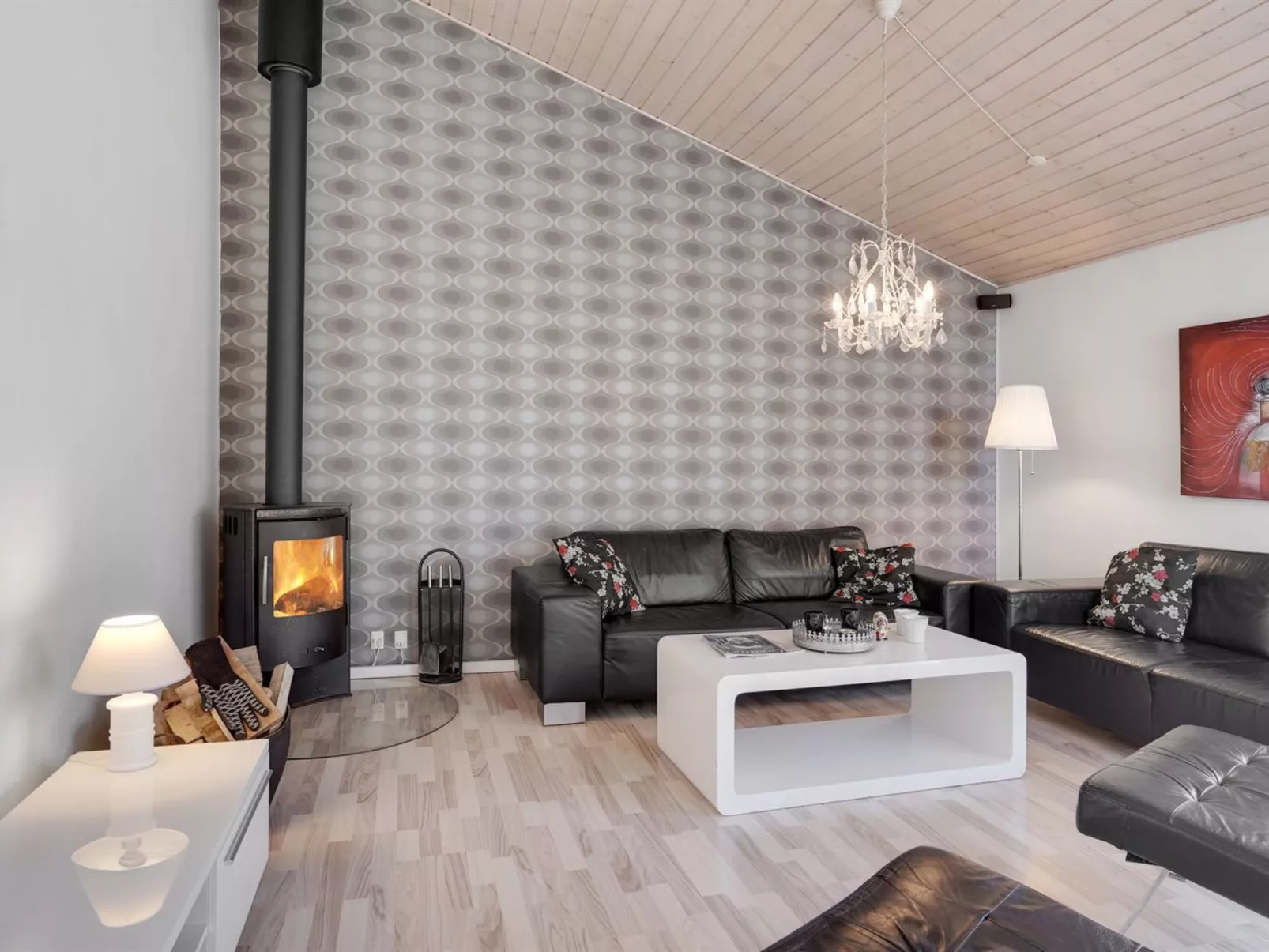 "Ulfsten" - 1.6km from the sea