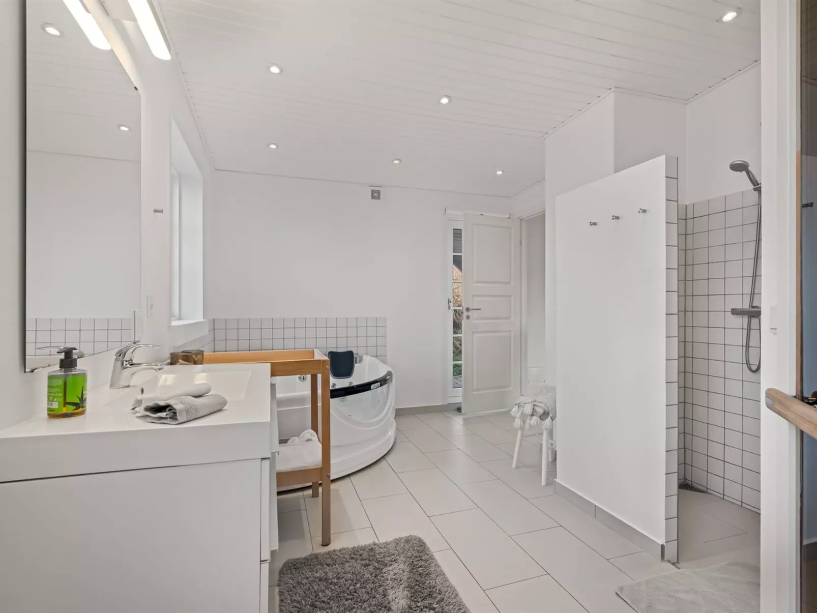 "Dragan" - 350m from the sea