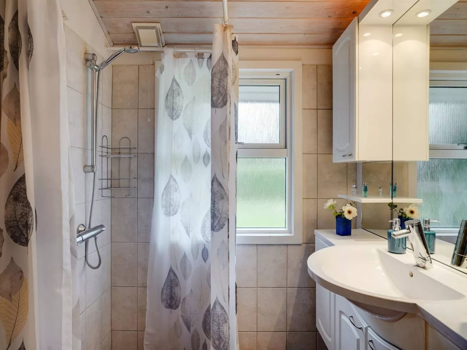 "Hermand" - 700m from the sea