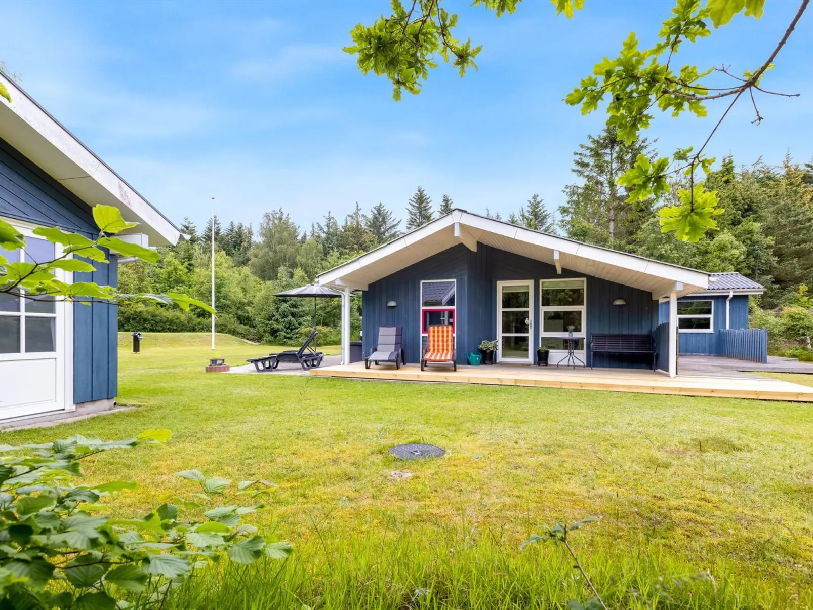 "Akima" - 700m from the sea