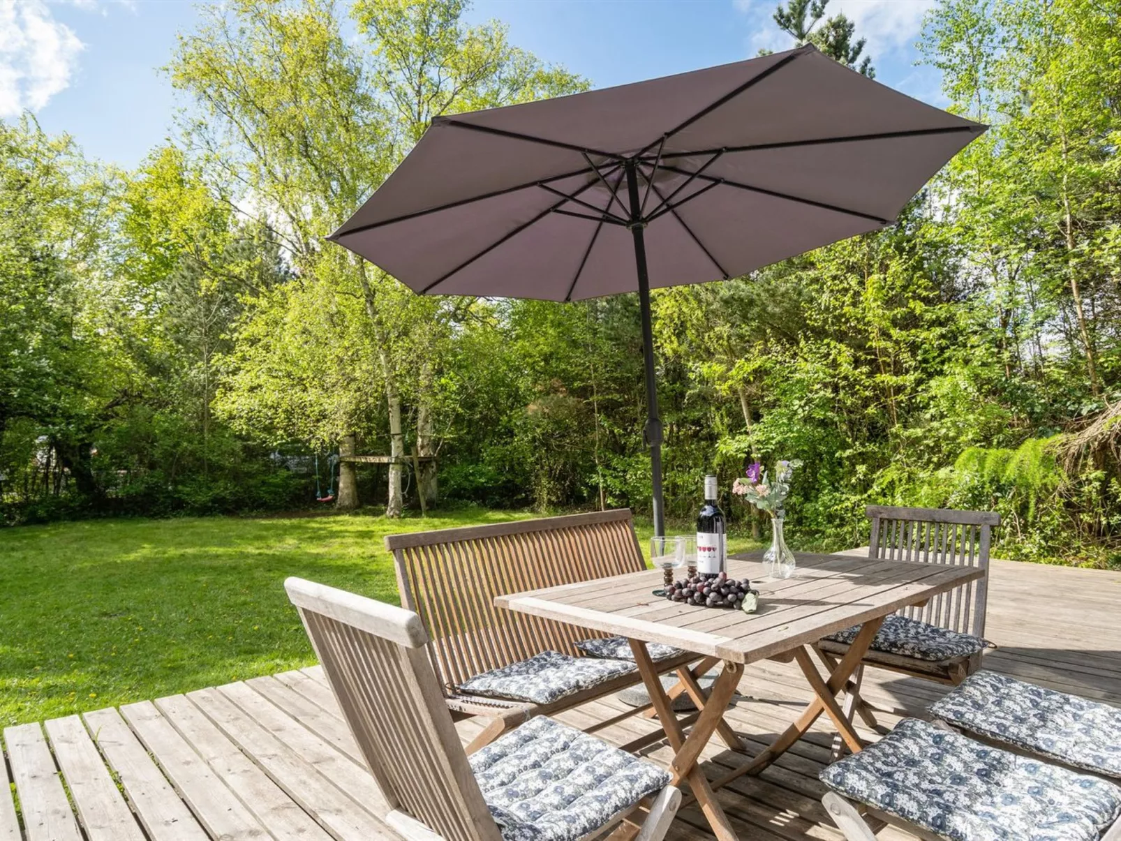 "Sarah" - 500m from the sea