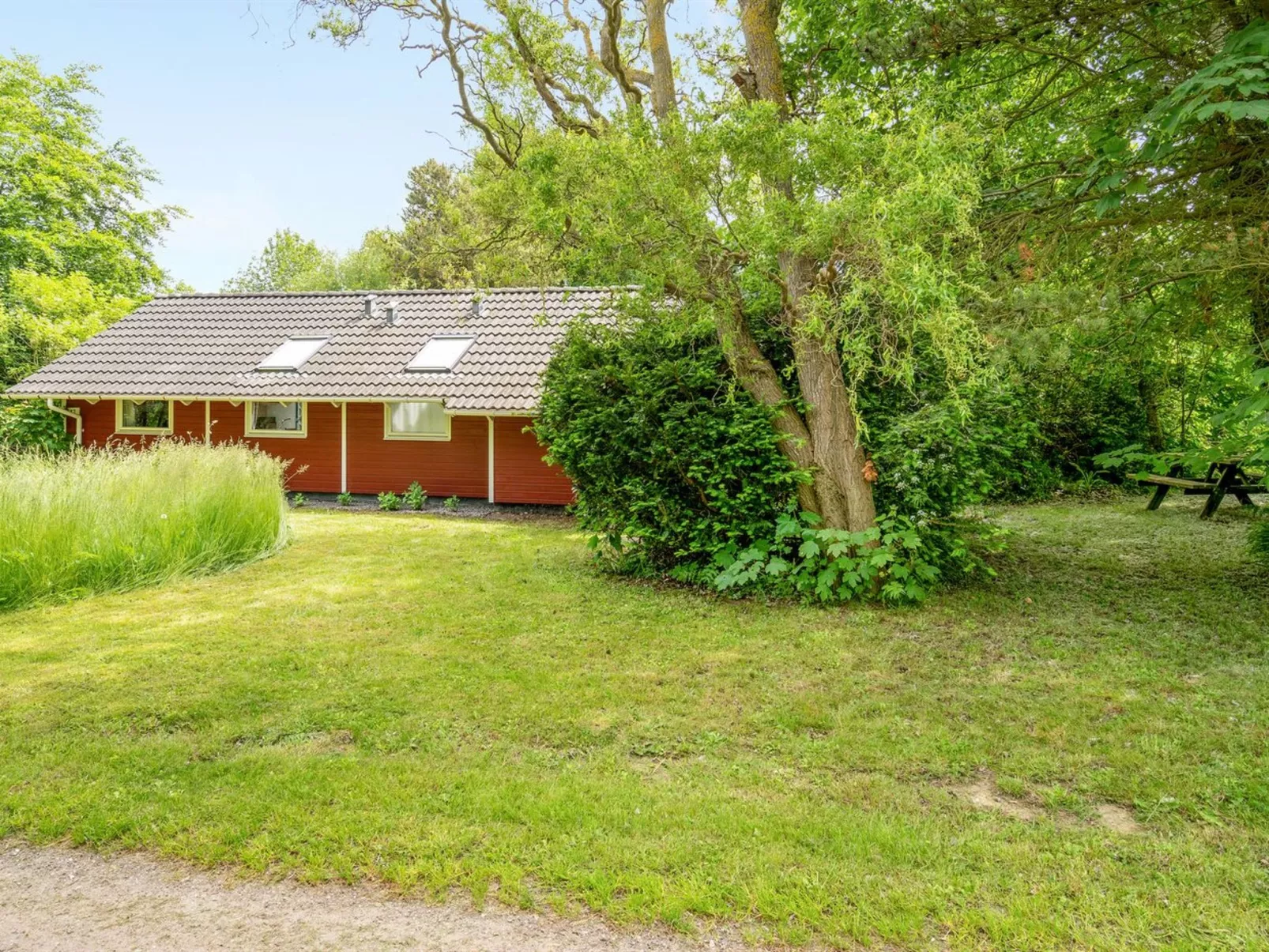 "Maard" - 325m from the sea